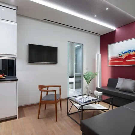 Ikon Aparthotel 4*